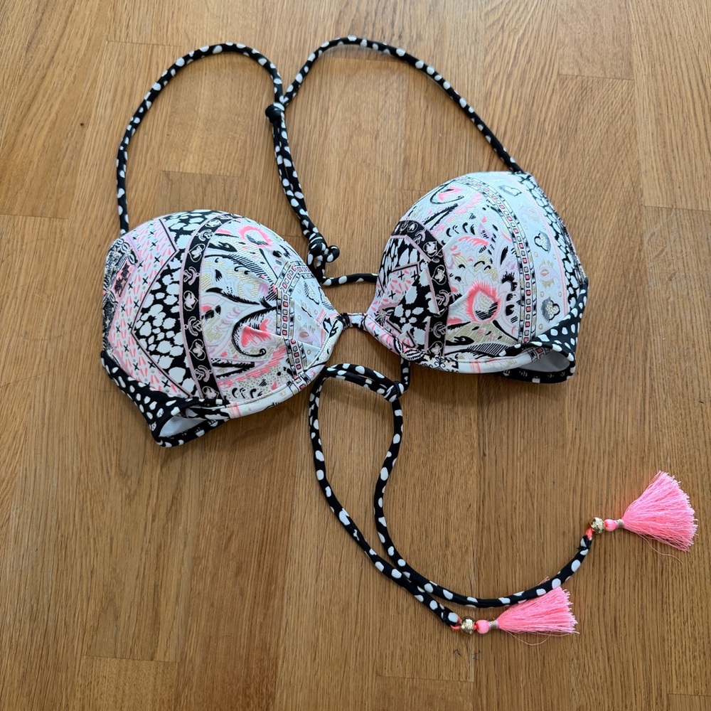 Victoria's Secret 34C White Black Boho Print Padded Underwire Bikini Top
